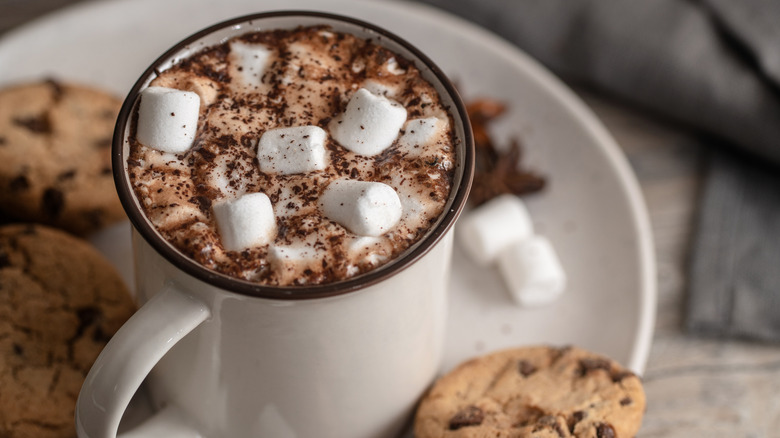 marshmallows on hot chocolate