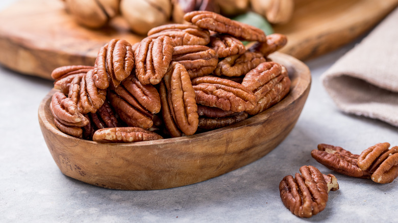 Pecans in wooden bowl