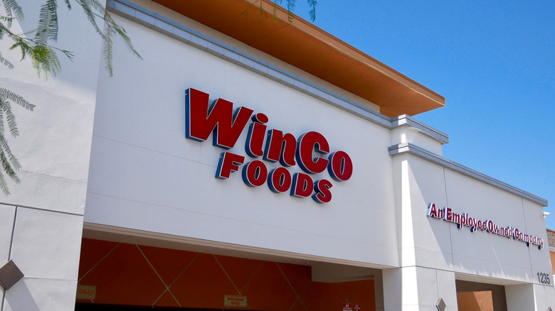 WinCo Foods sign