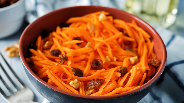 Carrot raisin salad