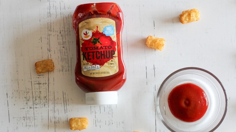 tomato ketchup with tots