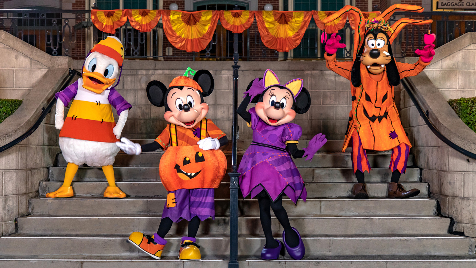 13-pumpkin-sweet-treats-at-disneyland-for-2022-ranked