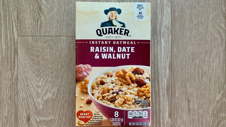 Quaker raisin and date oatmeal