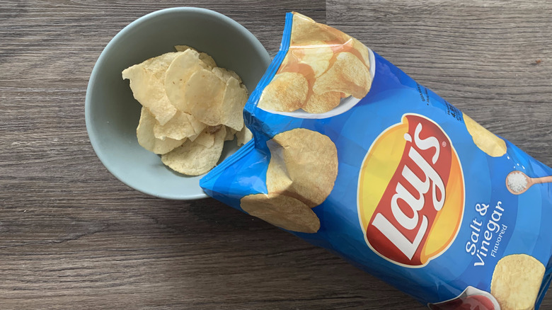 13 Salt And Vinegar Chips, Ranked Worst To Best