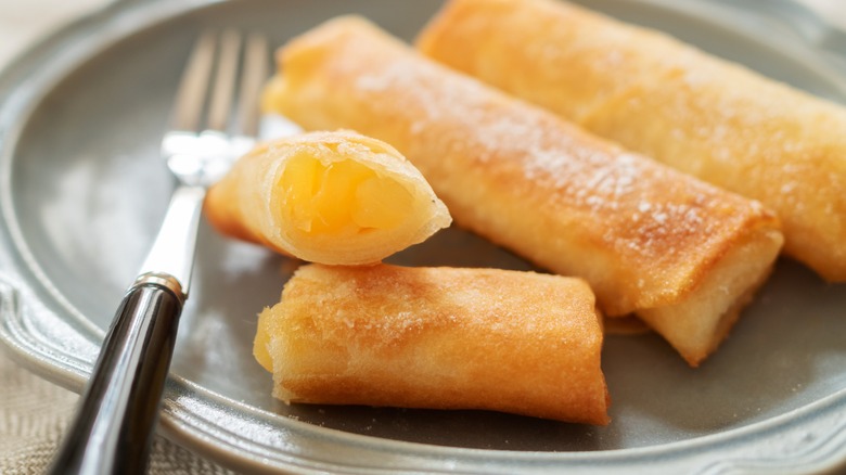 Apple pie egg rolls