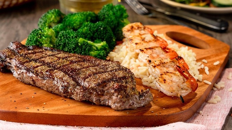 Logan's Roadhouse steak meal product shot 