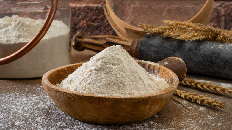 Whole wheat flour in bowl