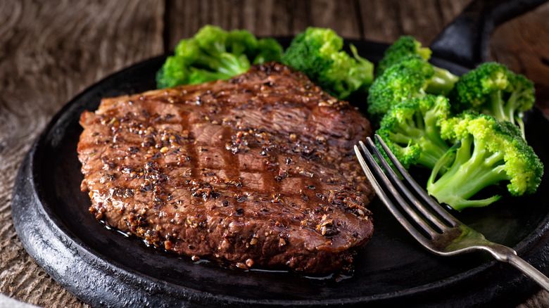 grilled steak with broccoli