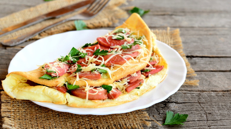 Omelet with ham and cheese