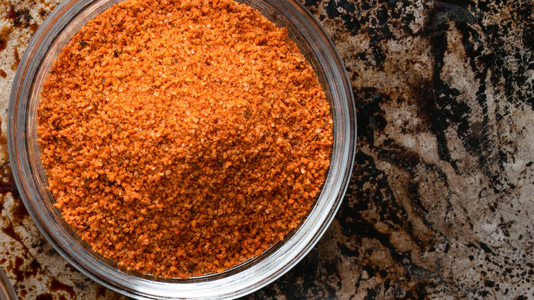 BBQ rub in container