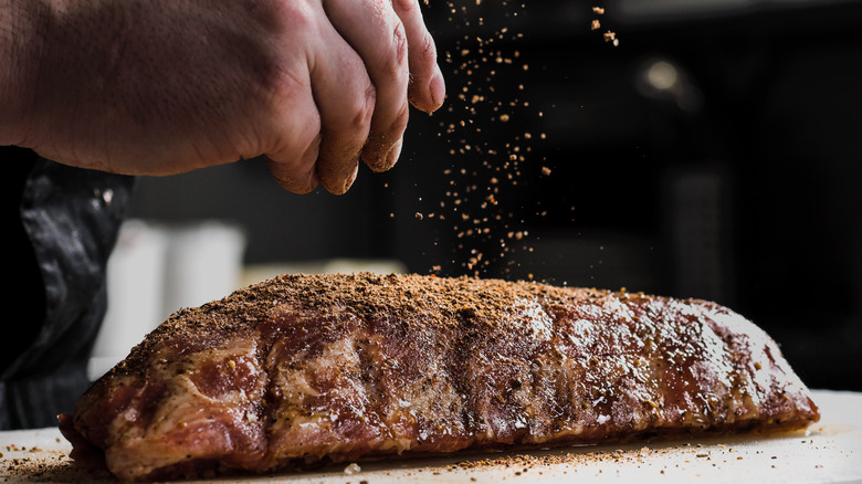 Steak seasoned with thyme and lime