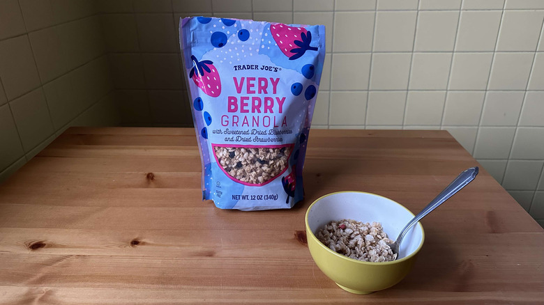 Very berry granola