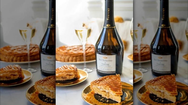 bubbly wine with puff pastry