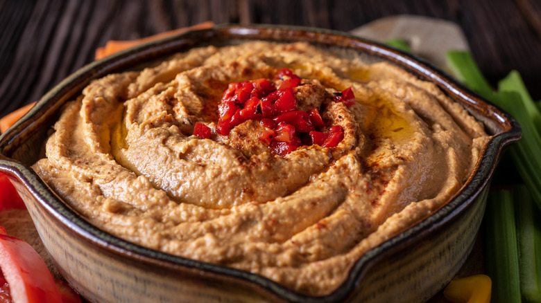 Roasted red pepper hummus