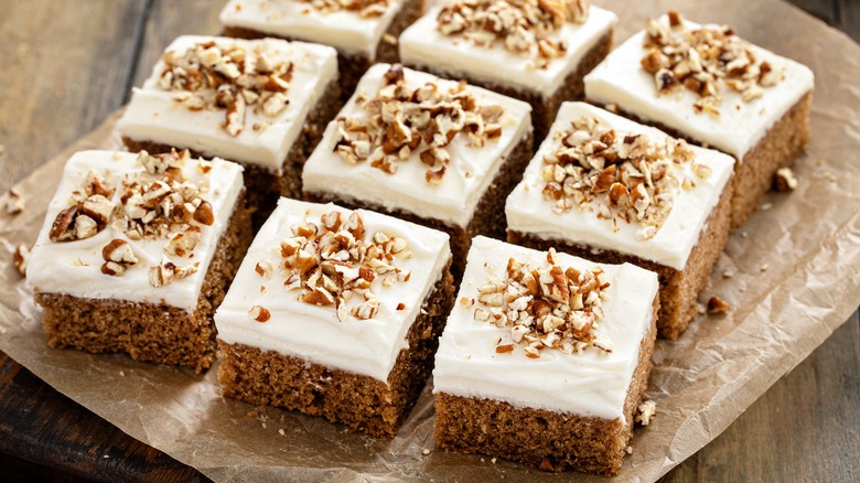 Pecan cake squares