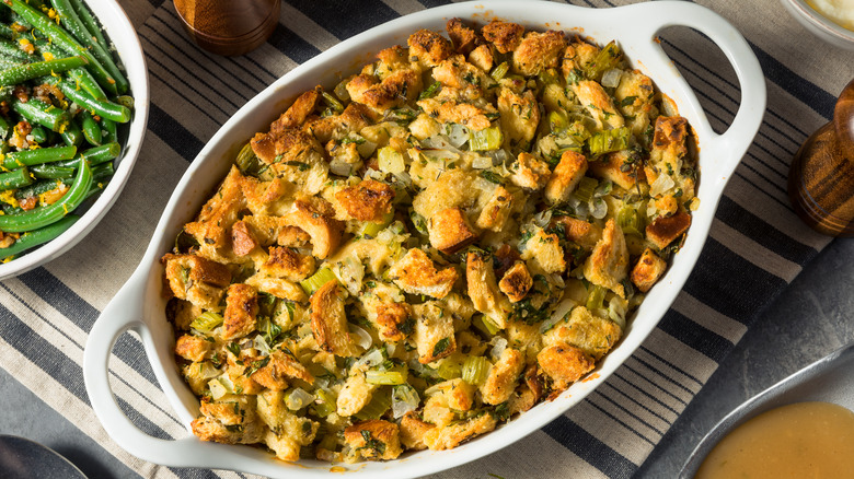 Classic Thanksgiving stuffing