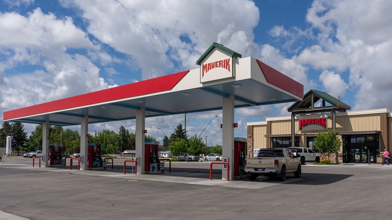 Maverik storefront gas station