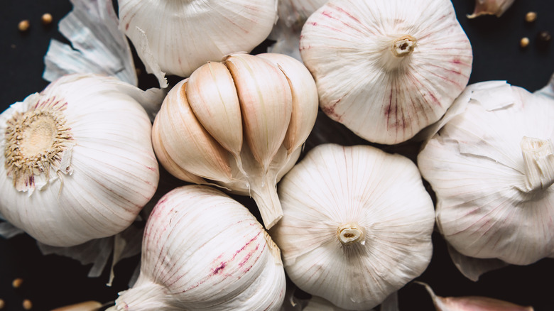 Cloves of fresh garlic