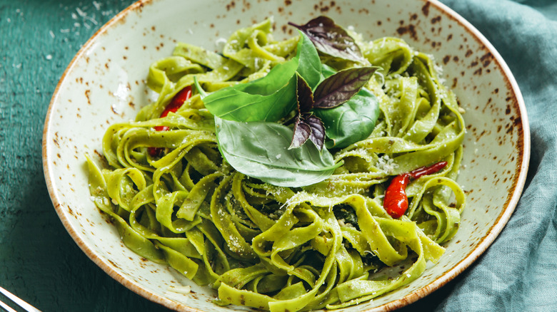 Green basil flavored pasta 