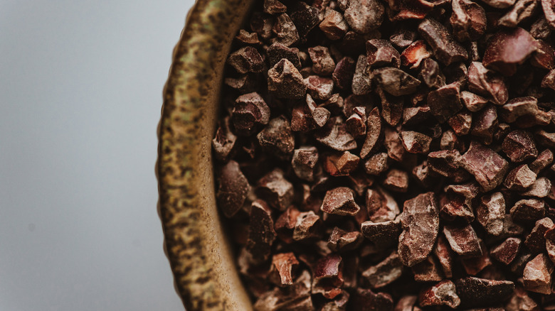 cacao nibs in bowl