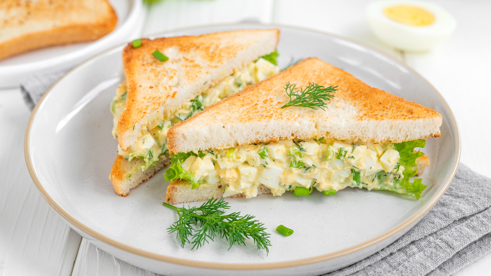 The Shredded Egg Salad Trend and Different Ways to Approach it