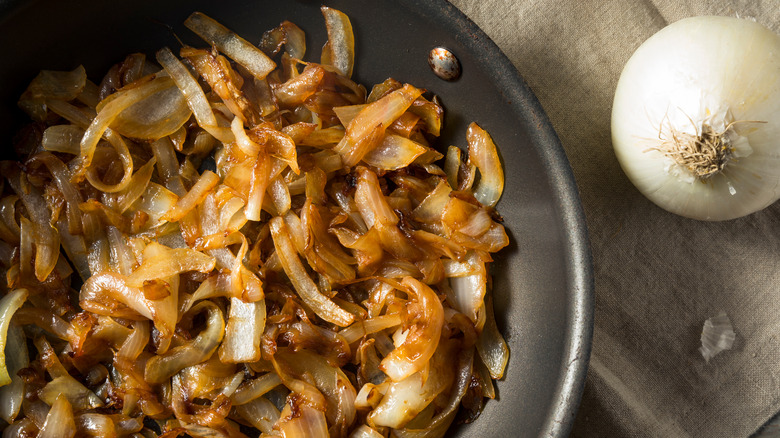 Caramelized onions skillet