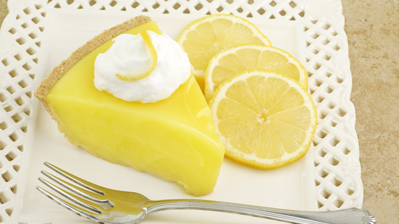 Lemon icebox pie slice