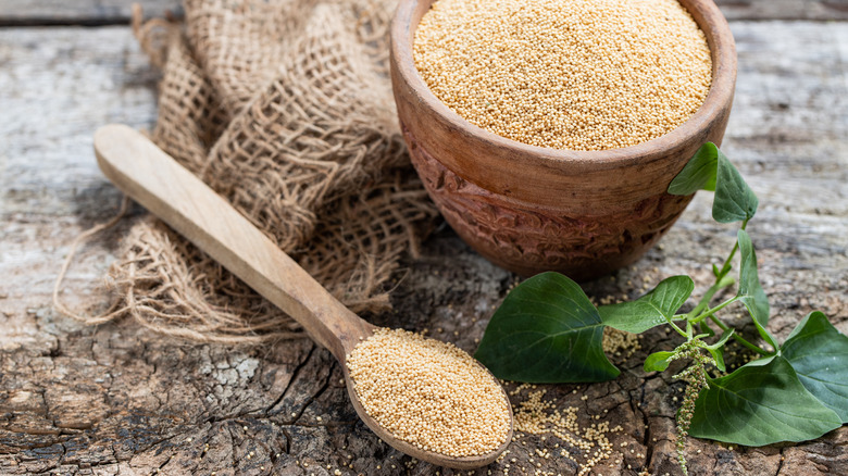 amaranth in wooden bowl