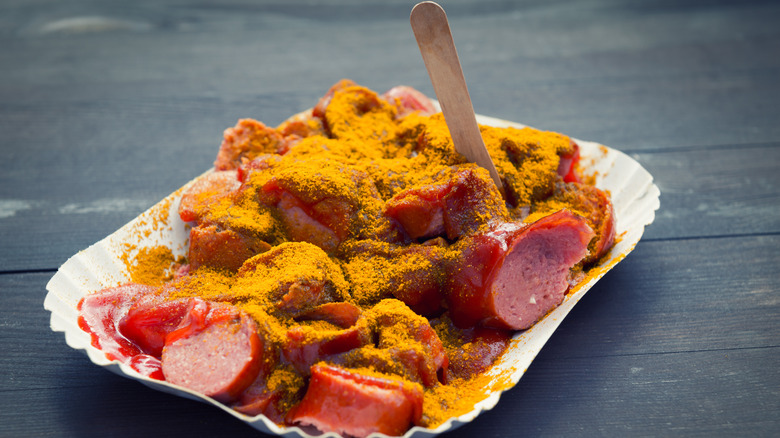 Currywurst in dish