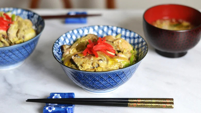 Oyakodon (Chicken And Egg Rice Bowl)