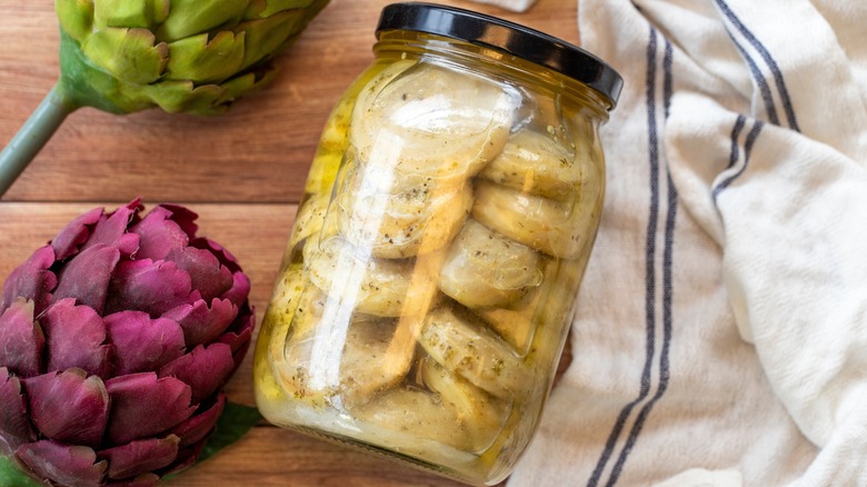 canned artichokes in glass jar 