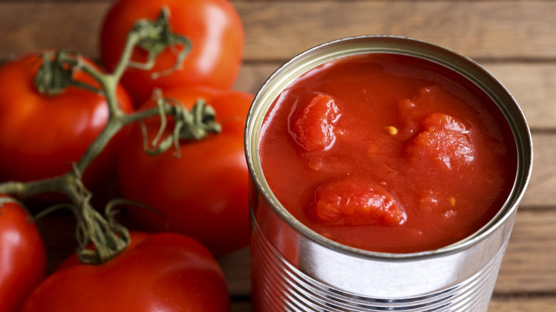 open tin of chopped tomatoes