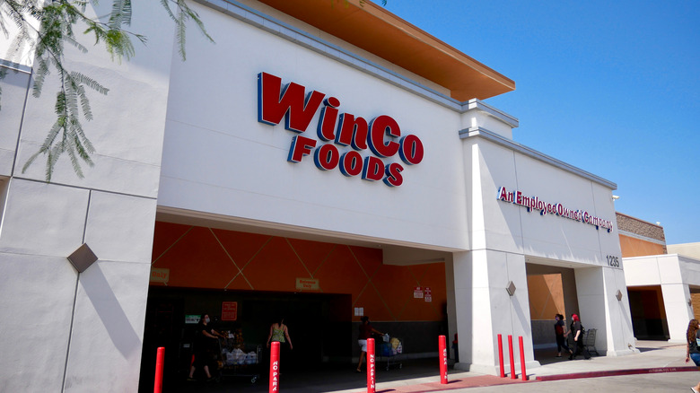 WinCo Foods grocery store building