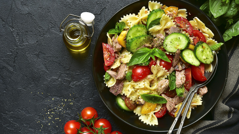 pasta salad with cucumber