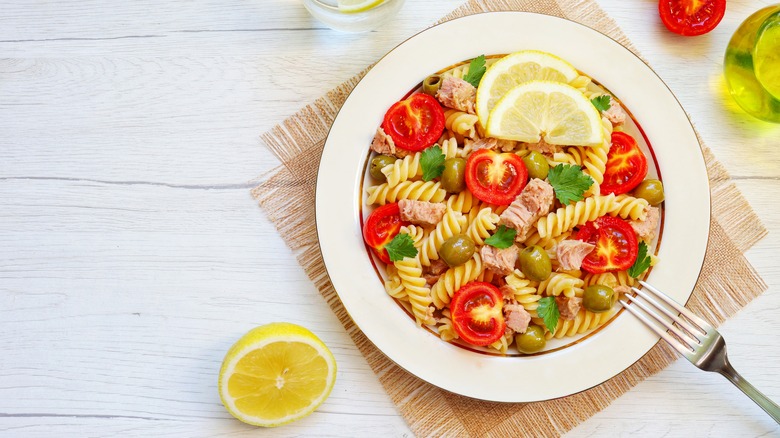 pasta salad with lemon