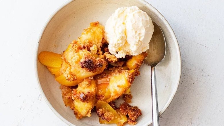 gluten-free peach crisp