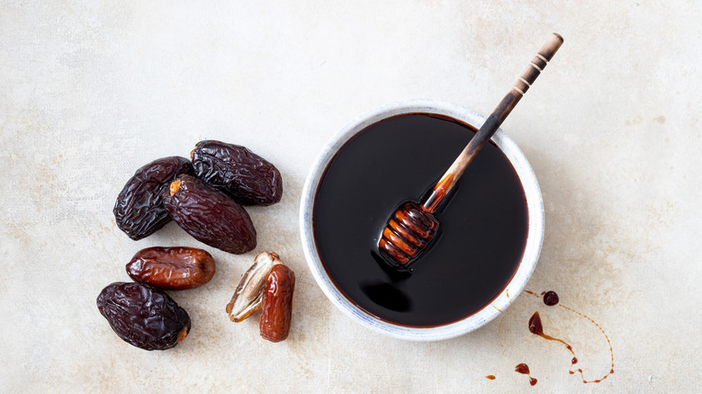 Date syrup and dates 