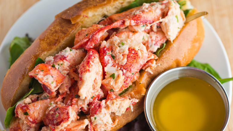 New England lobster roll 