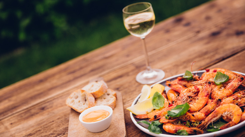 grilled shrimp with white wine