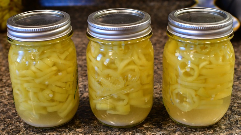 Pickled banana peppers