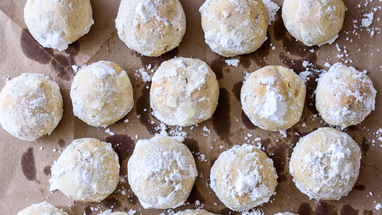 Nut ball cookies laid out