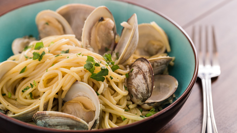 Bowl of spaghetti with clams