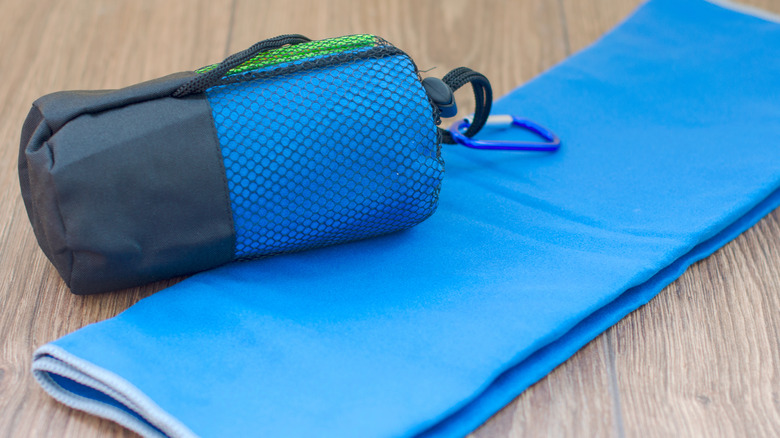 Blue quick-drying towels