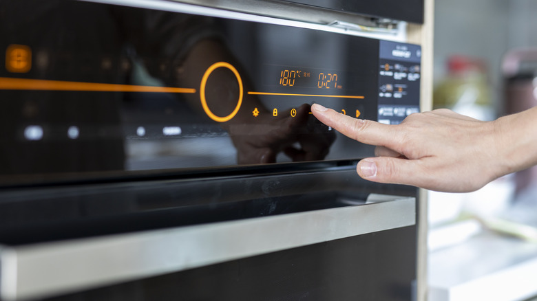 Setting the oven