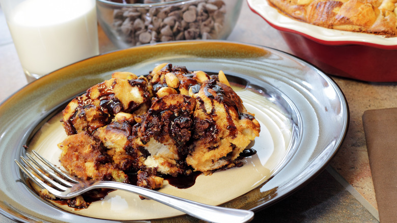 Bread pudding with chocolate