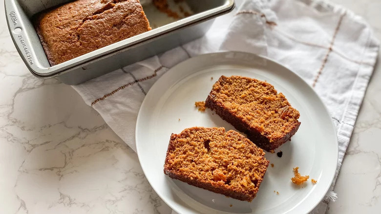 Applesauce loaf bread sliced