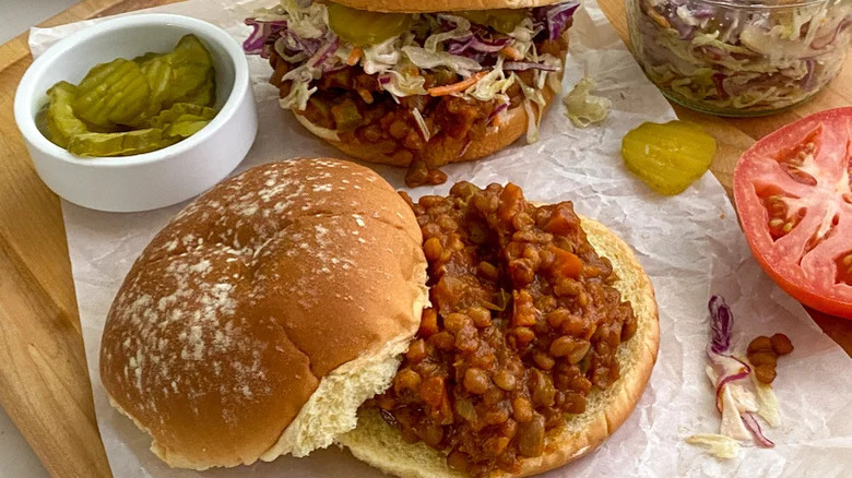 Lentil sloppy Joe with bun