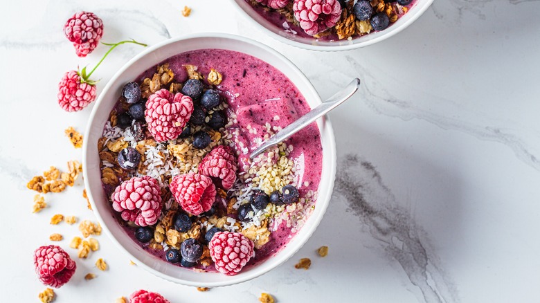 Berry smoothie bowl with toppings