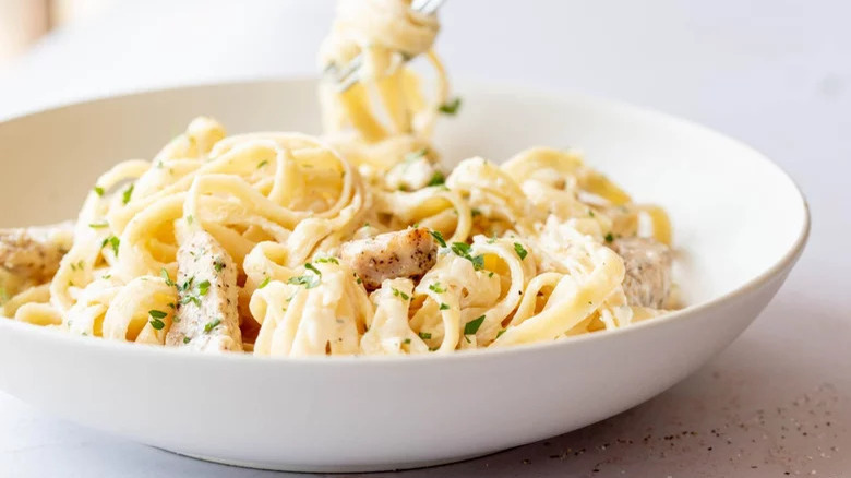 chicken fettucine Alfredo