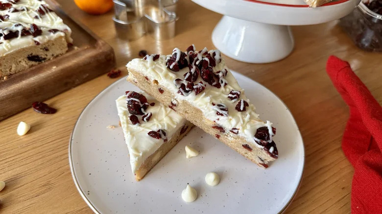 White chocolate cranberry bar